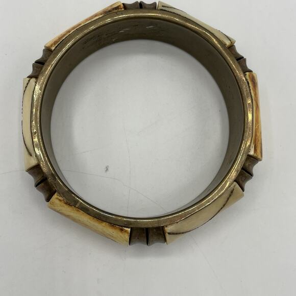 Stone Brass Women’s Cuff Bracelet Ivory Tone Slip On Boho Peasant Nature - Picture 8 of 13